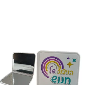מראה מתקפלת לבנה